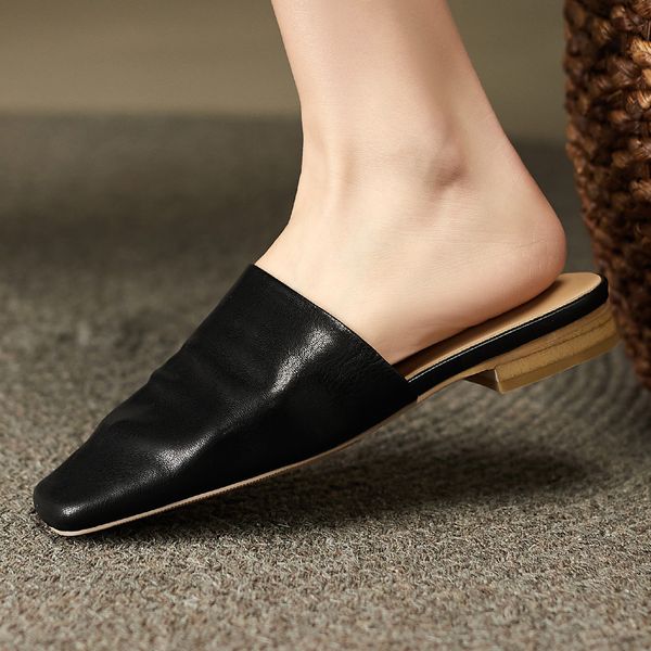 genuine Women&#039;s leather square toe slip-on flats summer slippers soft comfortable casual female outdoor mules 2023 new sandals b4b7