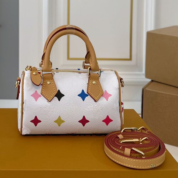 M92645 Women Luxurys Designers Bags Leather Nano Totes Handbag Bag Messenger Purse Card Holder pouch Laptop Messenger Bag 16cm