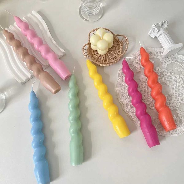 18CM Long Spiral Pillar Candle Taper Candle Home Interior Long Burning Candles Scented Valentines Candles Modern Home Decor GiftC241214