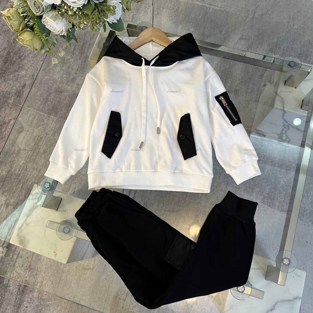 Top baby Hoodie set Multiple pocket design Tracksuits kids designer clothes Autumn long sleeved sweatshirt and sweatpants A869X24N215