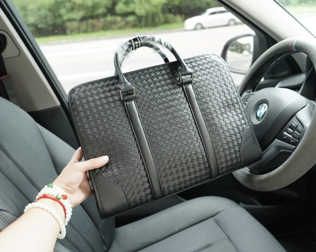 designer new woven briefcase men&#039;s high-quality genuine leather business laptop bag fashionable high-end backpack shoulder bag briefcases