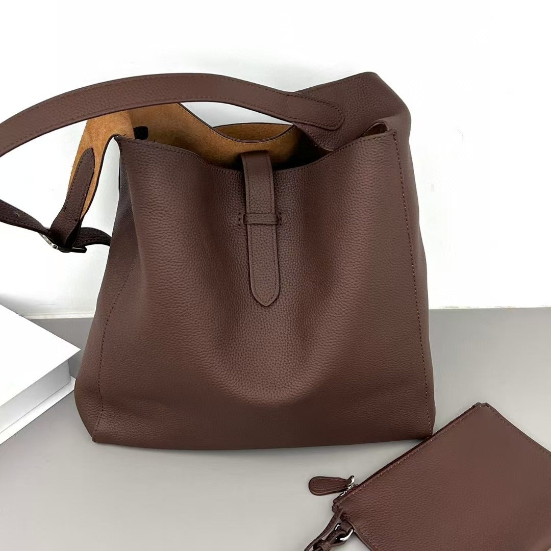 2025 New Genuine Leather Bucket Shoulder Bags Blake Hobo Bag Luxury Designer Cow Leather Totes With Interior Zip Pouch Purse Women Casual Handbag La