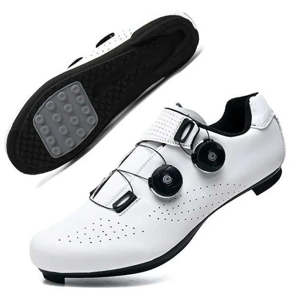 Bicycle flat pedal shoes seamless bicycle shoes sports shoes mens unlocked mountain bike shoes seamless Rb speed shoes CL241018