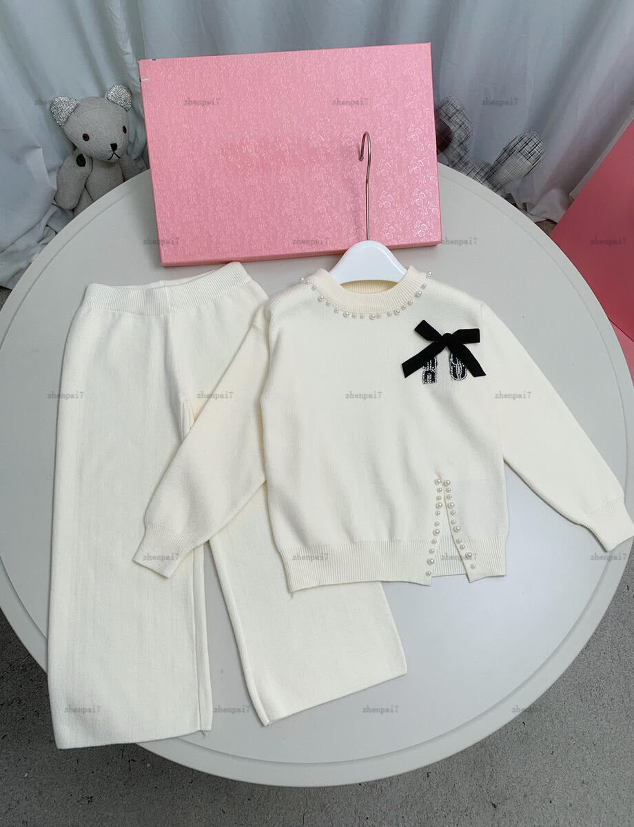 Top baby Cardigan set tracksuits girl Leisure suit kids designer clothes Bottom opening design sweater and knitted pants A892X25N000