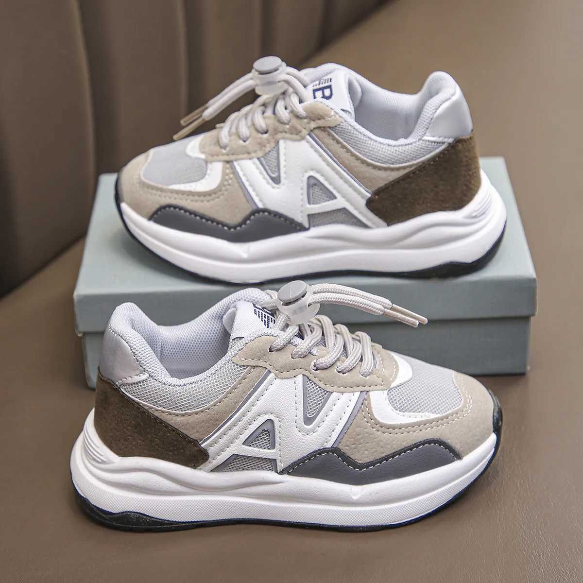 Childrens boys and girls soft sports fashionable running casual baby outdoor flat shoes trendy basketball shoesXJ250505