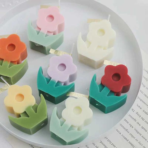 INS Flower Scented Wax Candle Korean Home Decoration Flower Ornament Fragrance Handmade Floret Candles Candlestick DecorationsC241224