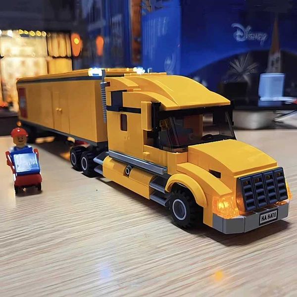 City Series Transporter Yellow Big Truck Vehicle Model Building Blocks Bricks Childrens puzzle Technical Toys for Kids Gifts X241228