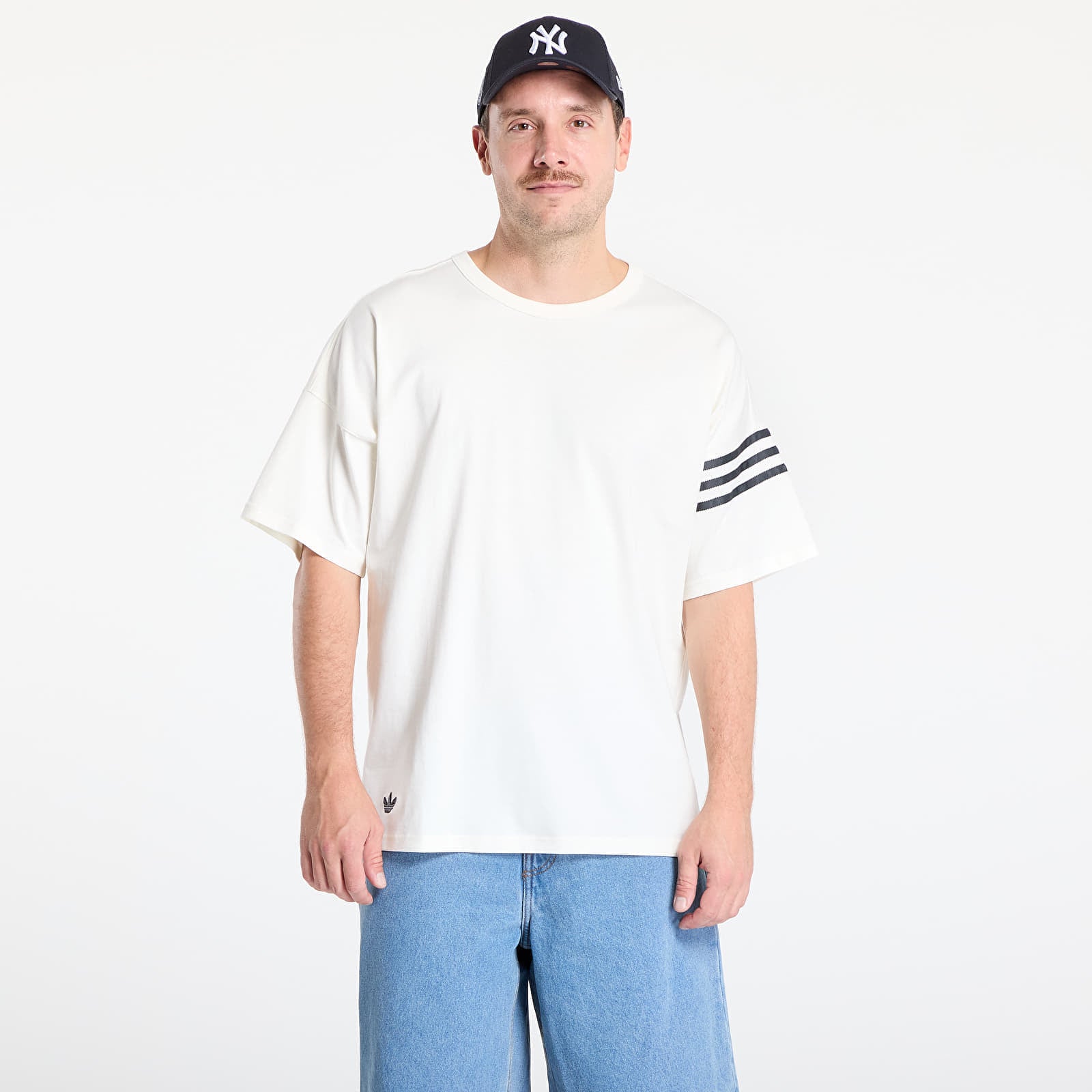 Koszulka adidas Neuclassics T-Shirt Off White M