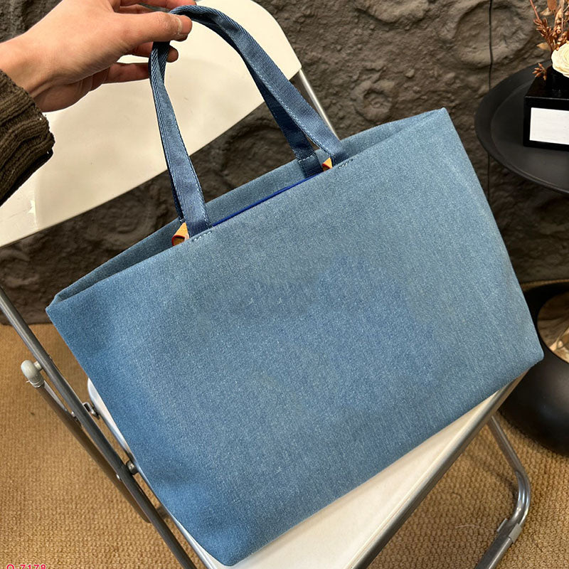 Designer bag Canvas bag Classic Travel luggage for women Large capacity High Quality Handbag Totes shoulder Bags mens womens Boston Bag Beach bag 34