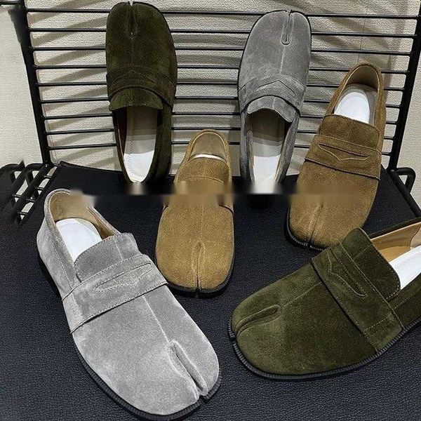 Split Toe Tabi Suede Leather Loafers Novel Designer Style Cattlehide Men Lazy Fashion Flat Male Formal Party Shoes