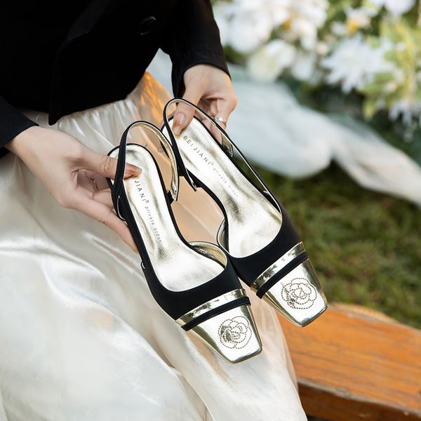 Luxury designer shoes in black and white Baotou sandals for women wearing square toe, thick heel, small fragrant high heels