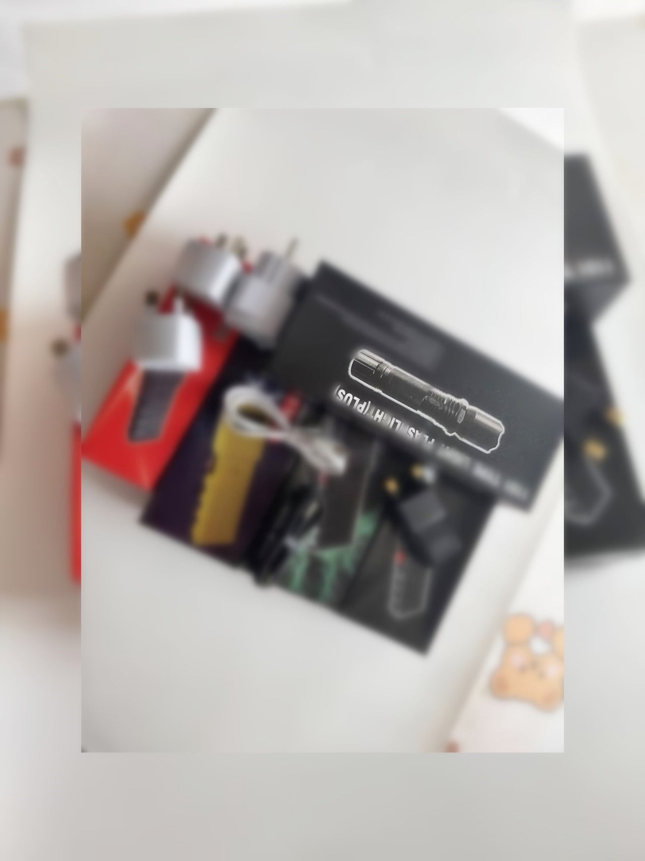 Flashlight with super-bright charging function, small and compact, portable for home use, suitable for mountain climbing lighting-1685