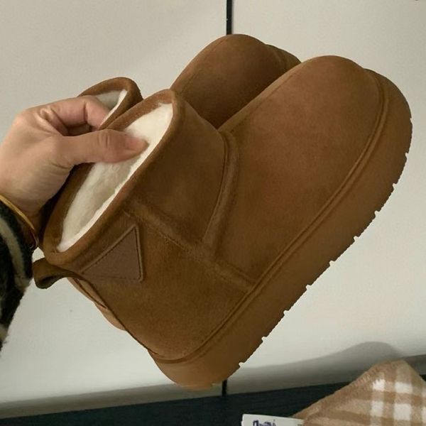 2024 botas Tazz Big Head Shoes Astro Boy Boots Ring Wool Wool Mulheres Mulheres Menino Botas de Neve Sapatos Sué de Lã Superior