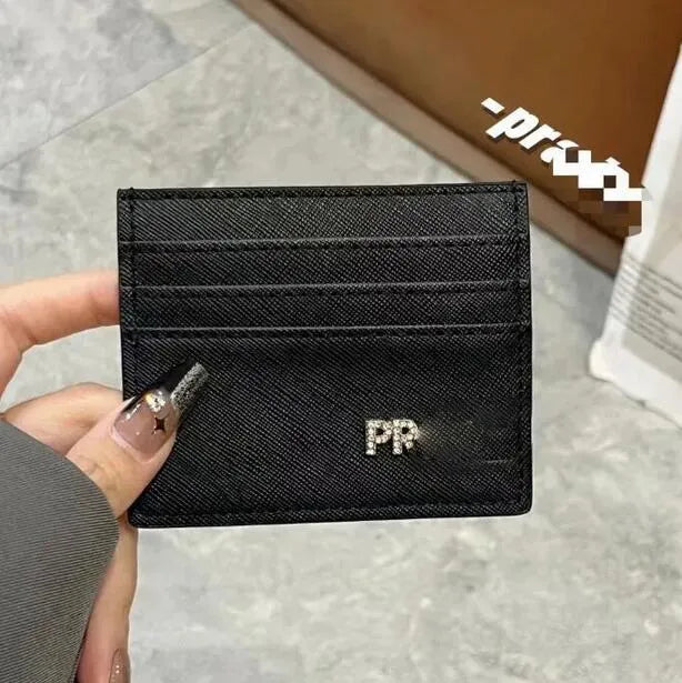 Card Holders Credit Wallet Designer Men and Women Black Fashion 2024 Passport Cover ID Business Mini Coin Pocket for Ladies Purse Case Triangle 1534