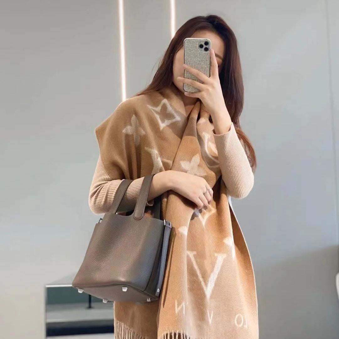 2022 New Designer Luxury Scarf Cashmere Thick Shawl Women Long Winter Wram Pashmina Wraps Hijab with Tassel Bufanda Foulard gift aimei