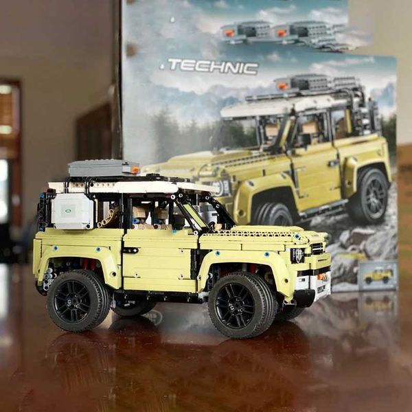 Blocks Blocks 2573 Land Rover Defender building blocks compatible with 42110 puzzle off-road vehicle toys childrens birthday gifts Y241011ZK