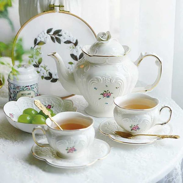 English Teapot Set European Vintage Flower Tea Cup Court Style Ceramics Coffee Cup Saucer Pot He Exquisite Drinking Utensils Z250102
