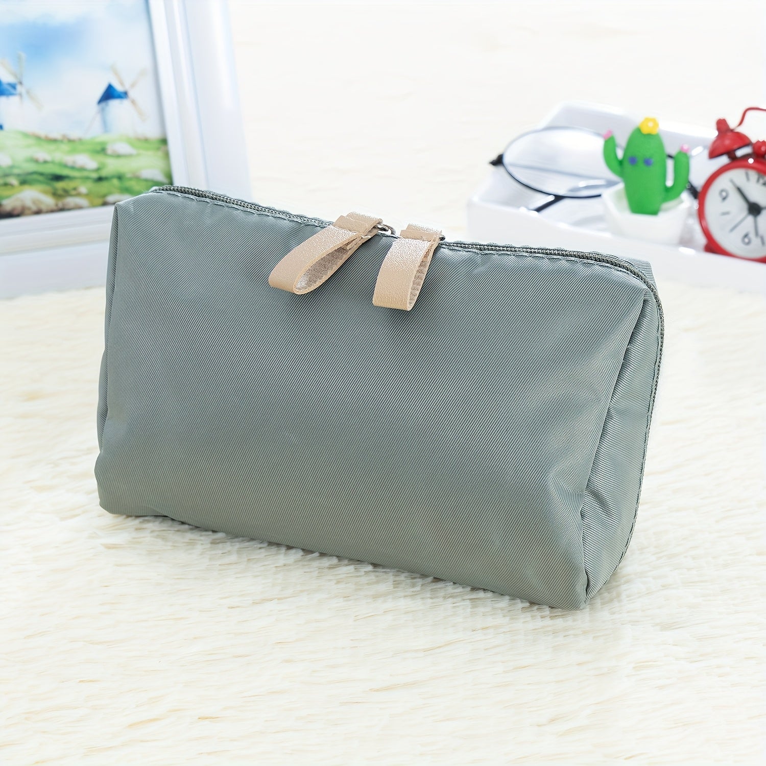 TEMU 1pc Makeup Organizer Bag With Zipper Closure - Compact Cosmetic Case, Beige-black-, Hypoallergenic Travel Toiletry Bag For , Makeup Brushes,