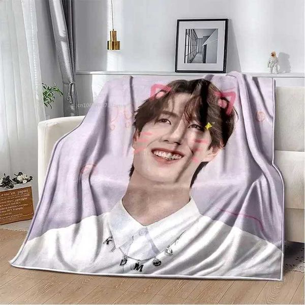 YiBo Wang Flannel Throw Blanket Chinese Singer Sofa Bedspread Lan Zhan The Untamed Warming Covers Air Conditioner Soft BlanketXJ240813