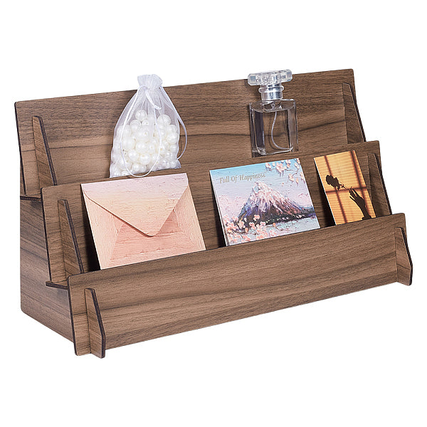 Colonne montante d'affichage de figurines en bois