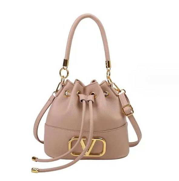 Fashion BUCKET bags New style Womens mens the tote buckets handbag Luxury pull closure Drawstring with shoulder strap Designer clutch satche