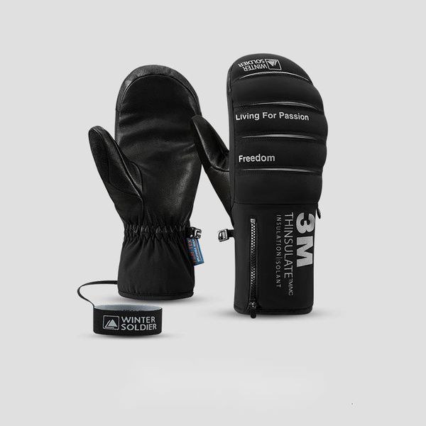 Winter skiing autumn winter outdoor sports windproof, anti fall riding gloves, waterproond warm gloves, protective board