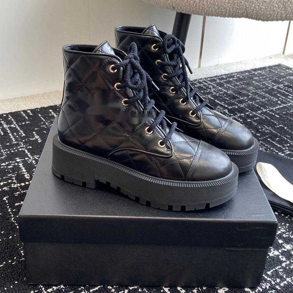 Top quality Chunky Block heels Ankle boots Genuine Leather lace-up thick-soled Knight Combat boots Platform fashion boots Casual Luxury desi