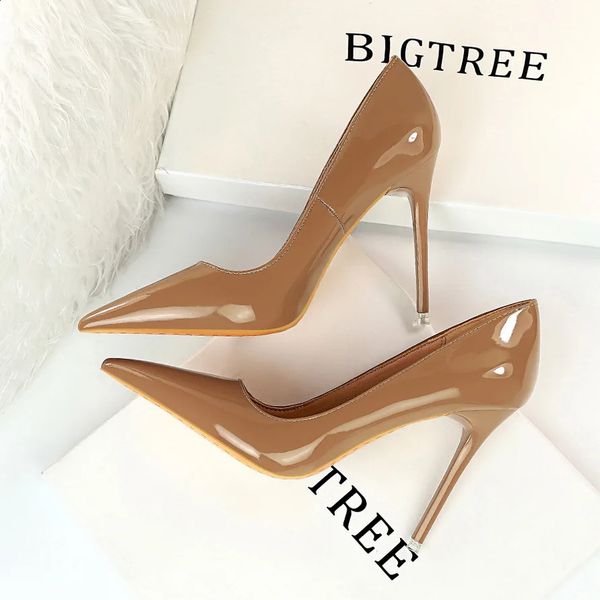 Womens Fetish 10.5cm High Heels Wedding Pump Womens Pointed Toe Nude Brown Valentines Day High Heels Scarf Office Stripping Red Shoes 241116