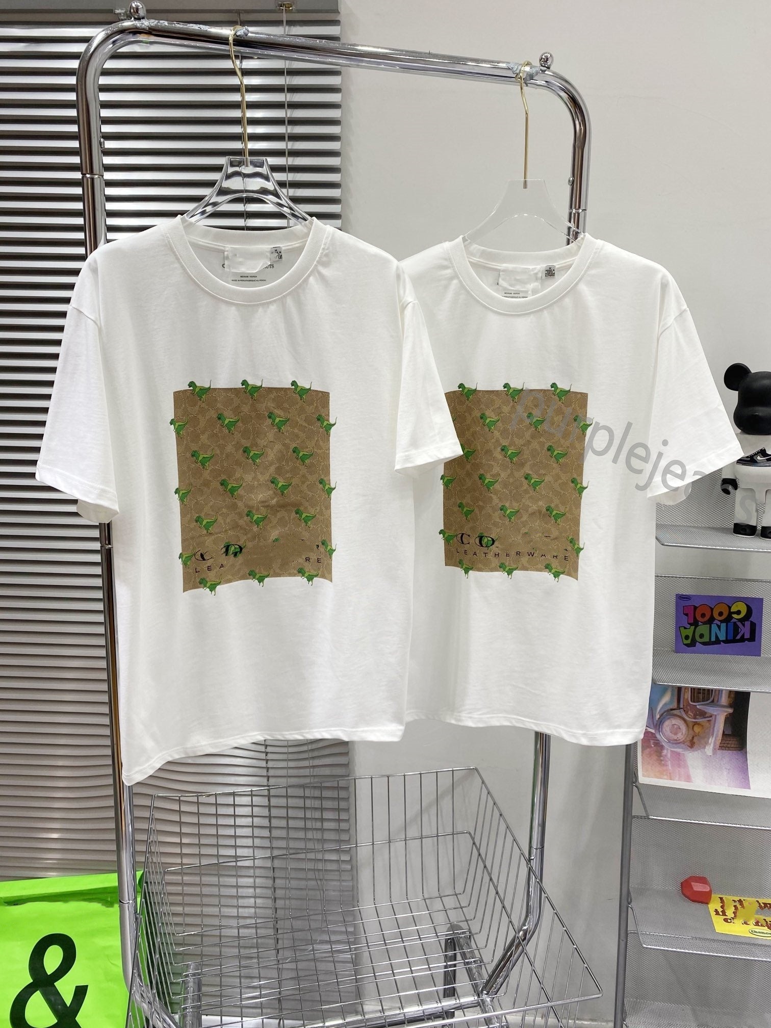 Coachness Designer Fashion Classic shirt vintage Letter printing mens women High quality couple t shirt summer cotton luxury versatile Loose shirts