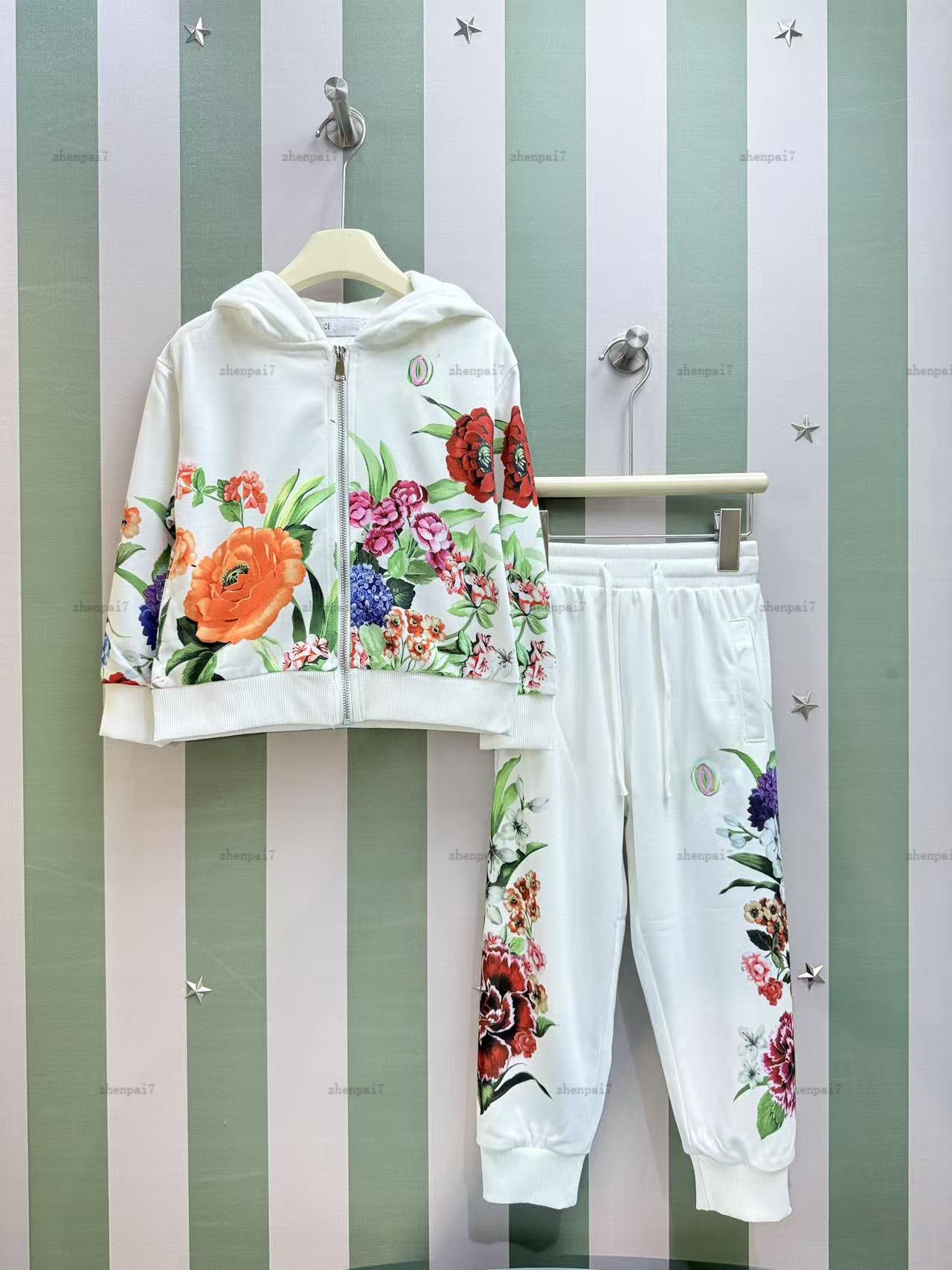 Top baby Coat set Floral print Tracksuits kids designer clothes autumn Hooded jacket sports pants A961X26N211