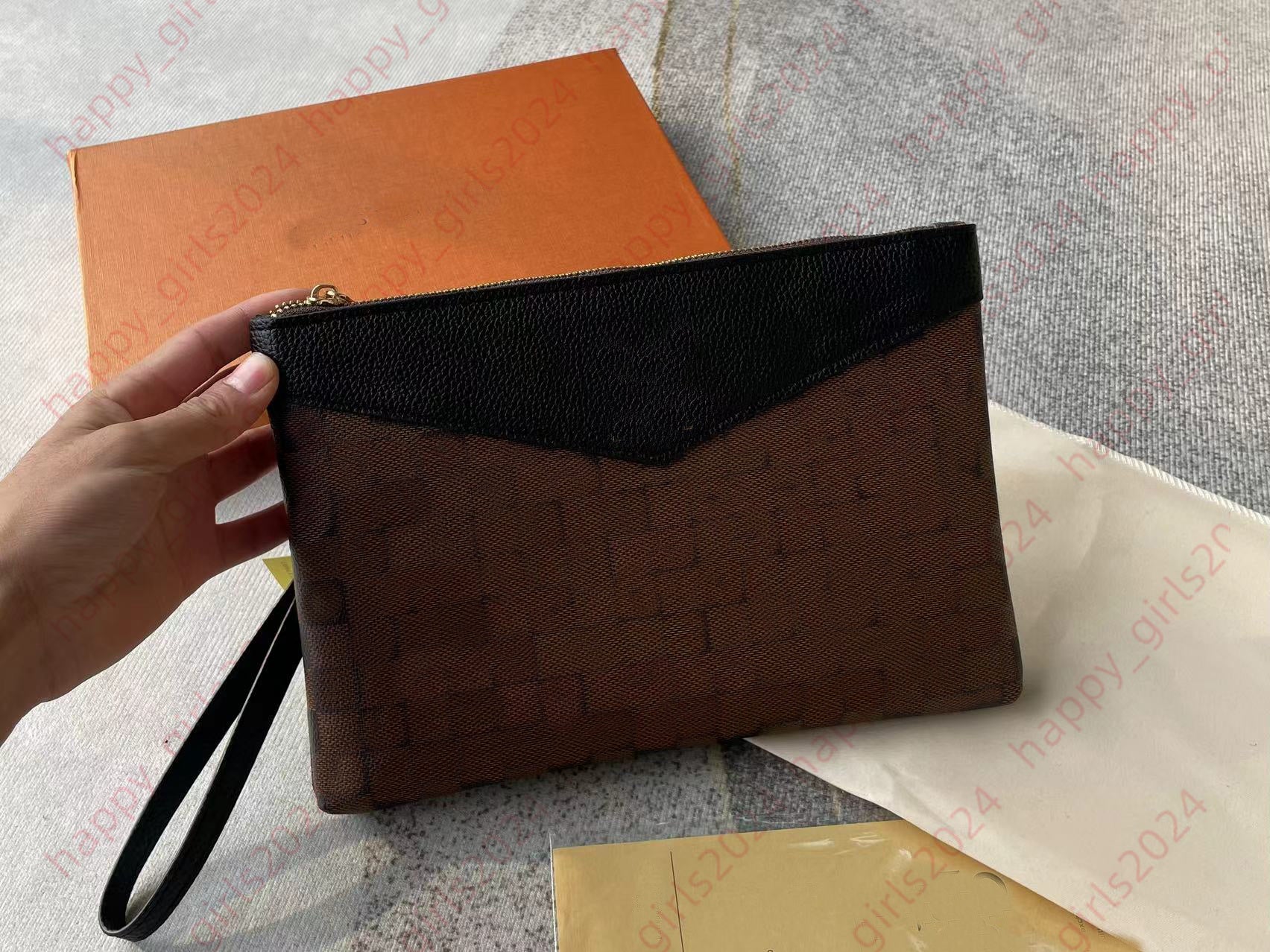 pochette voyage designer Clutch bag luxury canvas handbag women crossbody bag mens designers cross body pochette voyage envelope shoulder bags Card