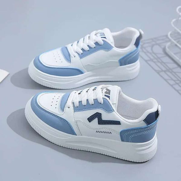 2025 Nova moda e colorida White Women's Spring and Autumn New Designer casual Sports Girl Girl grossa Low Top Board Shoes Trendy Casual Shoe