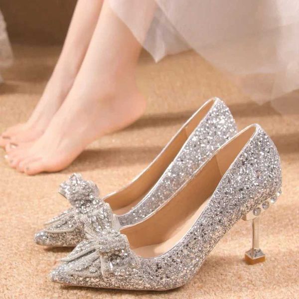 Wens Rhinestone Wedding Shoes Sapatos Ano Banqueto Decorativo de fivela de luxo Sapatos Wens High H Gold Silver Red H Z241218