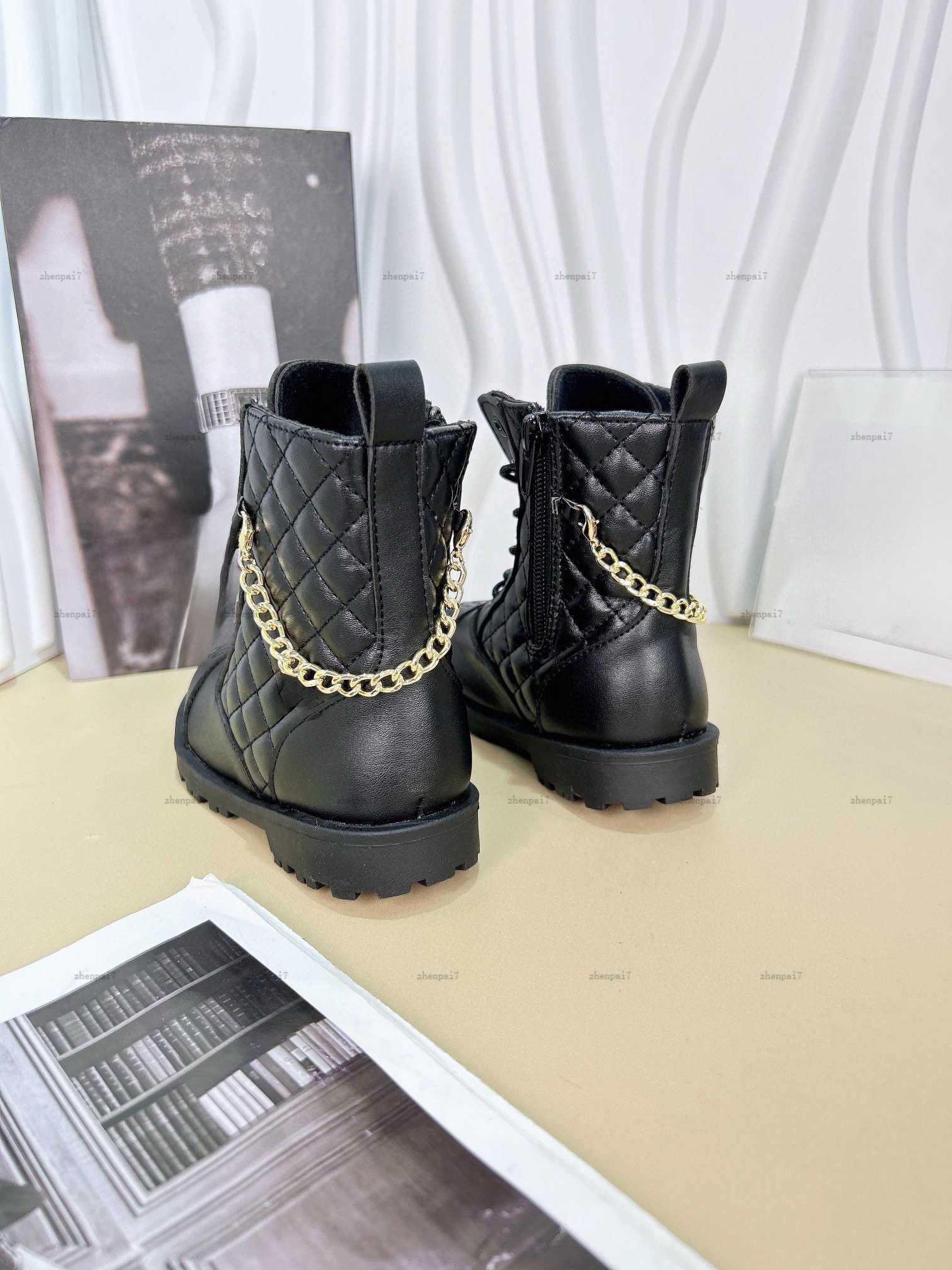Top one girls Long boots Golden metal logo baby leather shoes size 26-35 Including box Winter Kids sneakers A612X17N140
