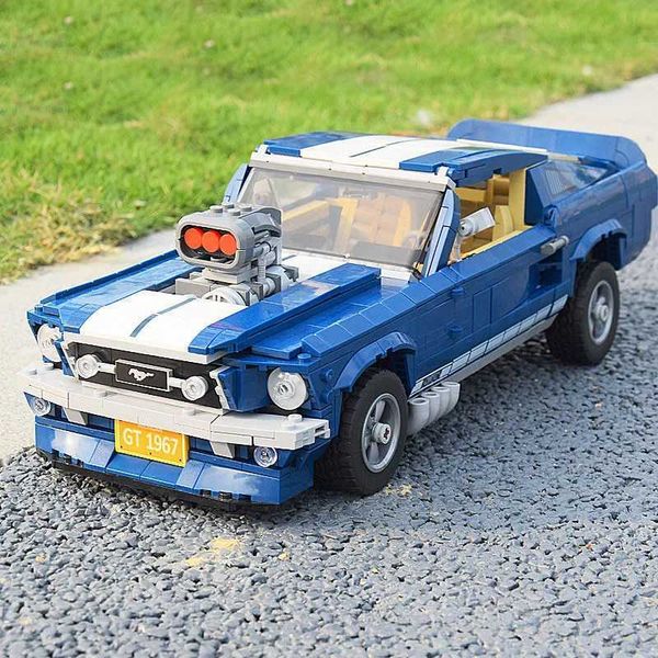 Novo modelo de carro de corrida esportiva Ford Mustangs compatível com blocos de construção Bricks DIY Toys for Boys GiftSC250120