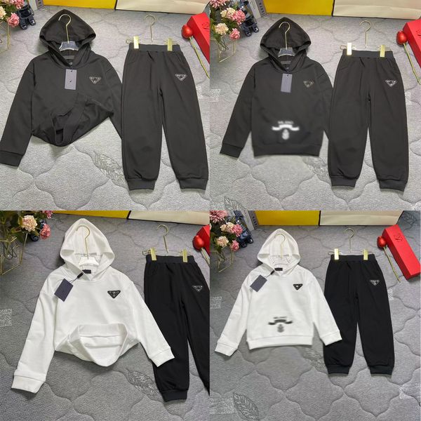 Clothing Sets Big Kids Luxury Tracksuits Kid Toddler Designer Clothes Baby Boys Girls Pullover Hoodies Two Piece Plush Set Children Hooded S