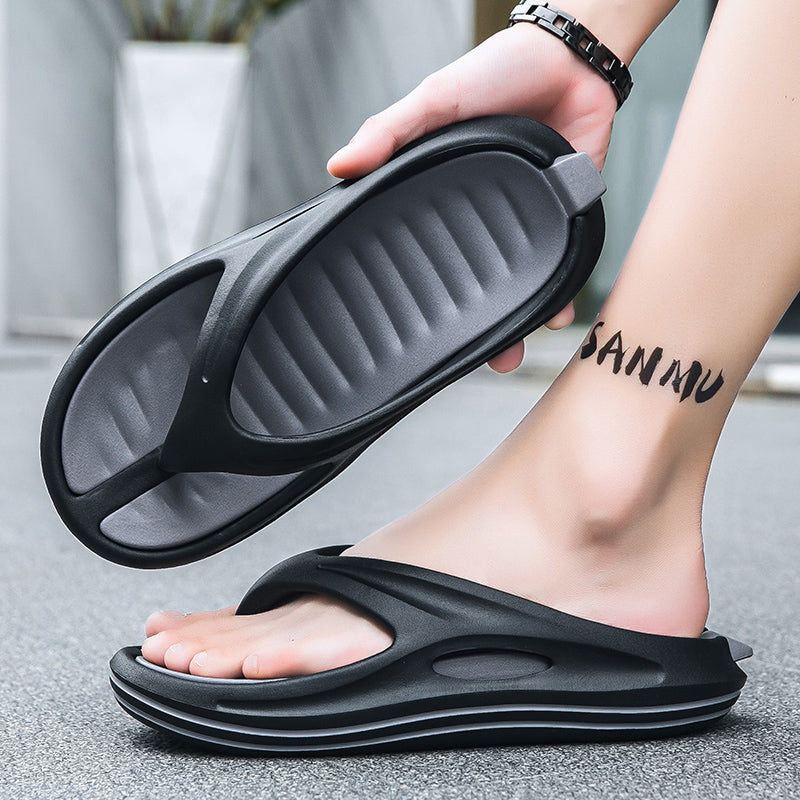 Men Outdoor Indoor Slippers Flip Flops Cloud Slides Beach Sandals Fashion New Men Thick Soft Sole Home Slippers Casual Shoes