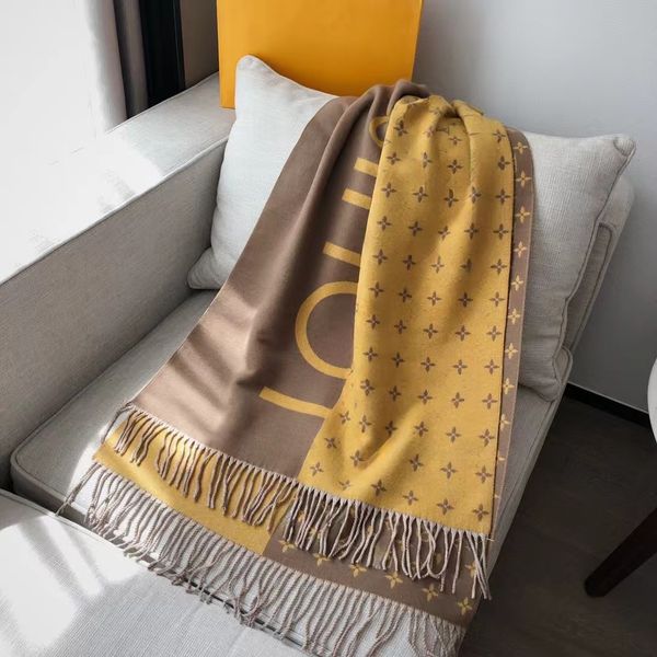 Brand designer scarf Luxury V Scarf Cashmere Thick Shawl Women Long Winter Wram Pashmina Long Wraps Hijab with Tassel Bufanda Foulard Size 1