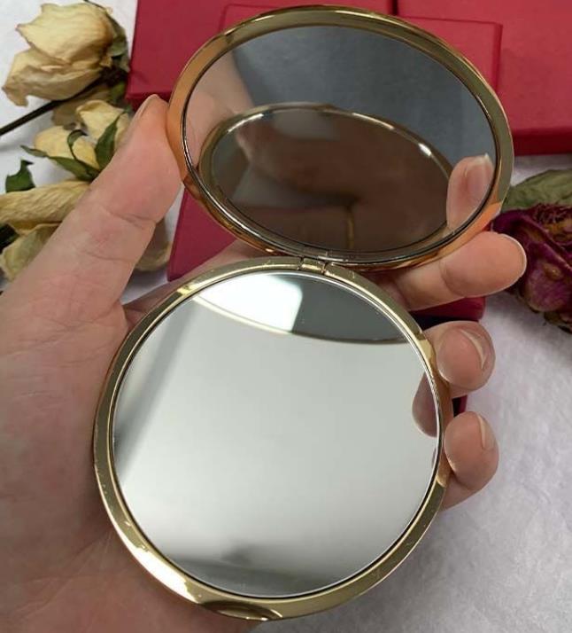 Folding Mirror Women&#039;s Fashion Gold Portable Makeup Mirror Smooth Double sided Makeup Mirror Suitable for Outdoor Travel and Appearance
