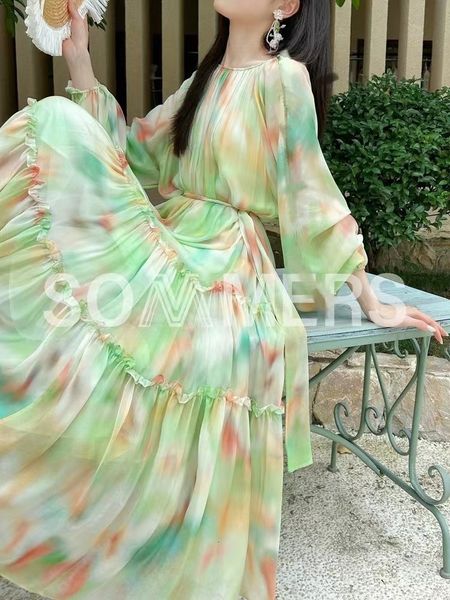 French Chiffon Fragmented Flower Dress 2024 Spring and Autumn New Womens Gentle Style Loose and Slimming Vacation Big Swing Long Dress 23050
