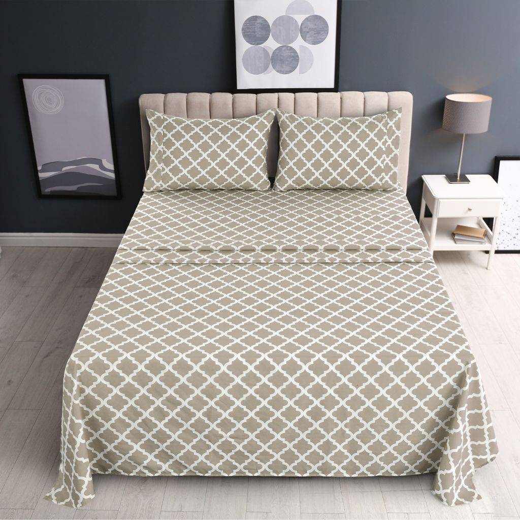 4-Piece Premium Quatrefoil Microfiber Bedding Set - Queen - Taupe