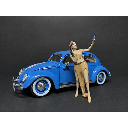 "Partygoers" Figurine V for 124 Scale Models by American Diorama