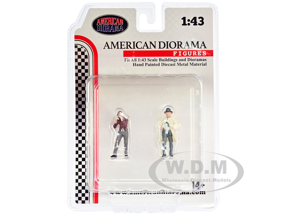 "Race Day" Two Diecast Figures Set 3 for 143 Scale Models by American Diorama