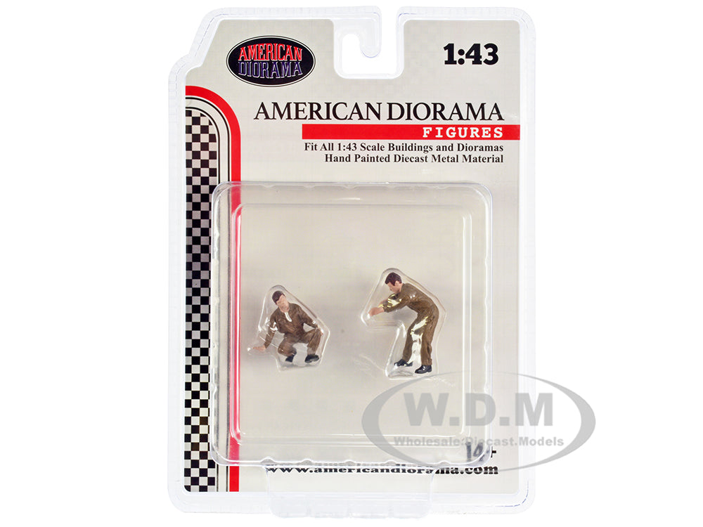 "Race Day" Two Diecast Figures Set 5 for 143 Scale Models by American Diorama