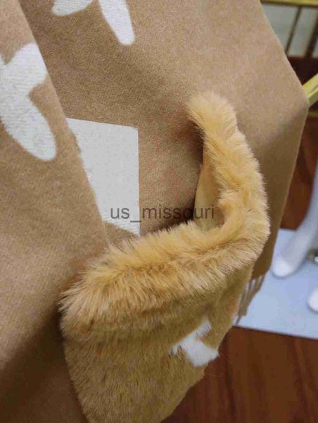 Scarves Flower Letter Designer Scarf With Tassels Pocket Winter Women Men Scarves Warm Woolen Black Khaki Shawl Wrap Grids J230911