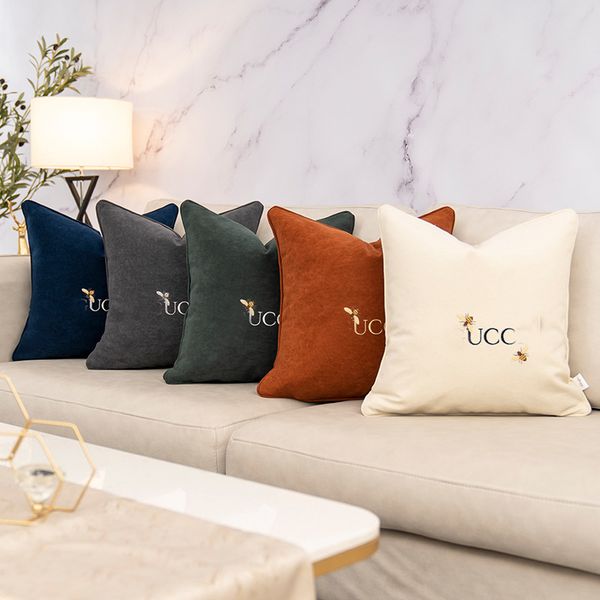 Designers Fashion Throw Pillows High Quality Cushion Household Items Decorative Letter Printed Home Furnishings Women without Pillow Core