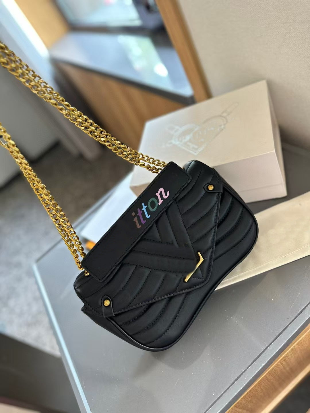 High-quality new retro WAVE messenger bag, shoulder bag, women&#039;s armpit bag, quilted handbag, fashion handbag, lipstick bag, wallet, women&#039