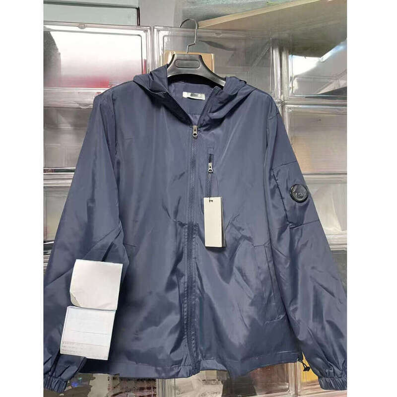 Conpany Designer Jacket Conpanys Graphic Tee Doudounee Monterex Tracksuit Stone Jacket Kids European And American Windbreaker With Polo Sweater Fur