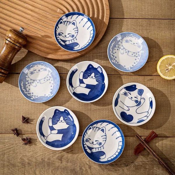 Japanese-style Ceramic Cartoon Lucky Cat Pattern Sauce Dish Small Seasoning Fruit Sushi Plates Tableware Y240902