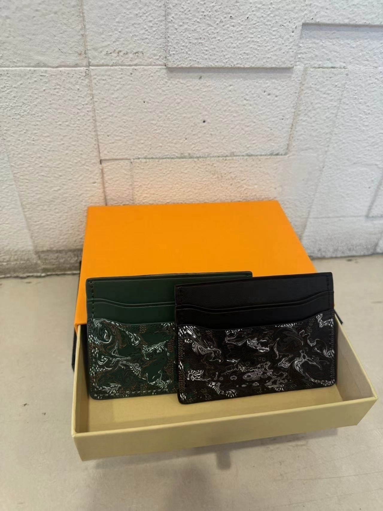 2024 Genuine Leather Card Holder Designer Wallets Luxury Fashion Coin Purses Quality Cardholder Key Pouch Women Mens Bag Wallet Passport Holders Key